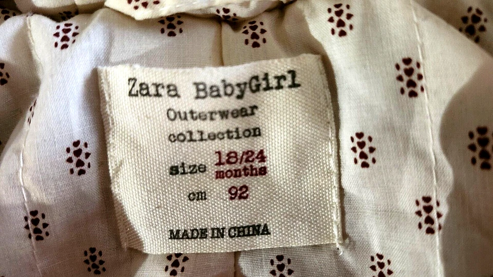 Abrigo Zara Bebé Niña Rosa Con Capucha Piel Sintética Talla 18/24 Meses Foto 4 de 4