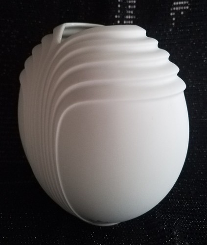 GERMANY ROSENTHAL STUDIO BY UTA FENYL WHITE MATTE 7" TALL VASE ART DECO STYLE - Picture 3 of 7