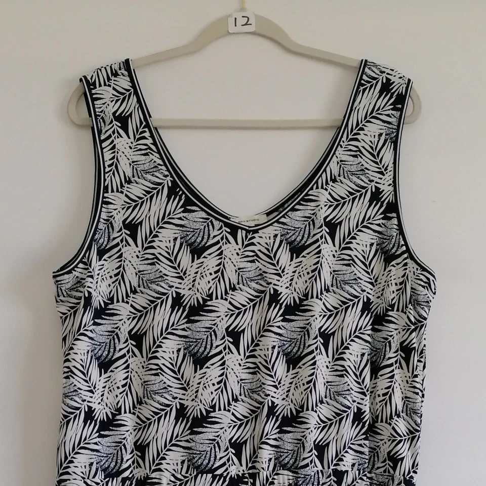 Mameluco corto Max Studio para mujer blanco y negro con estampado de hojas de palma tropical talla XL Foto 2 de 4