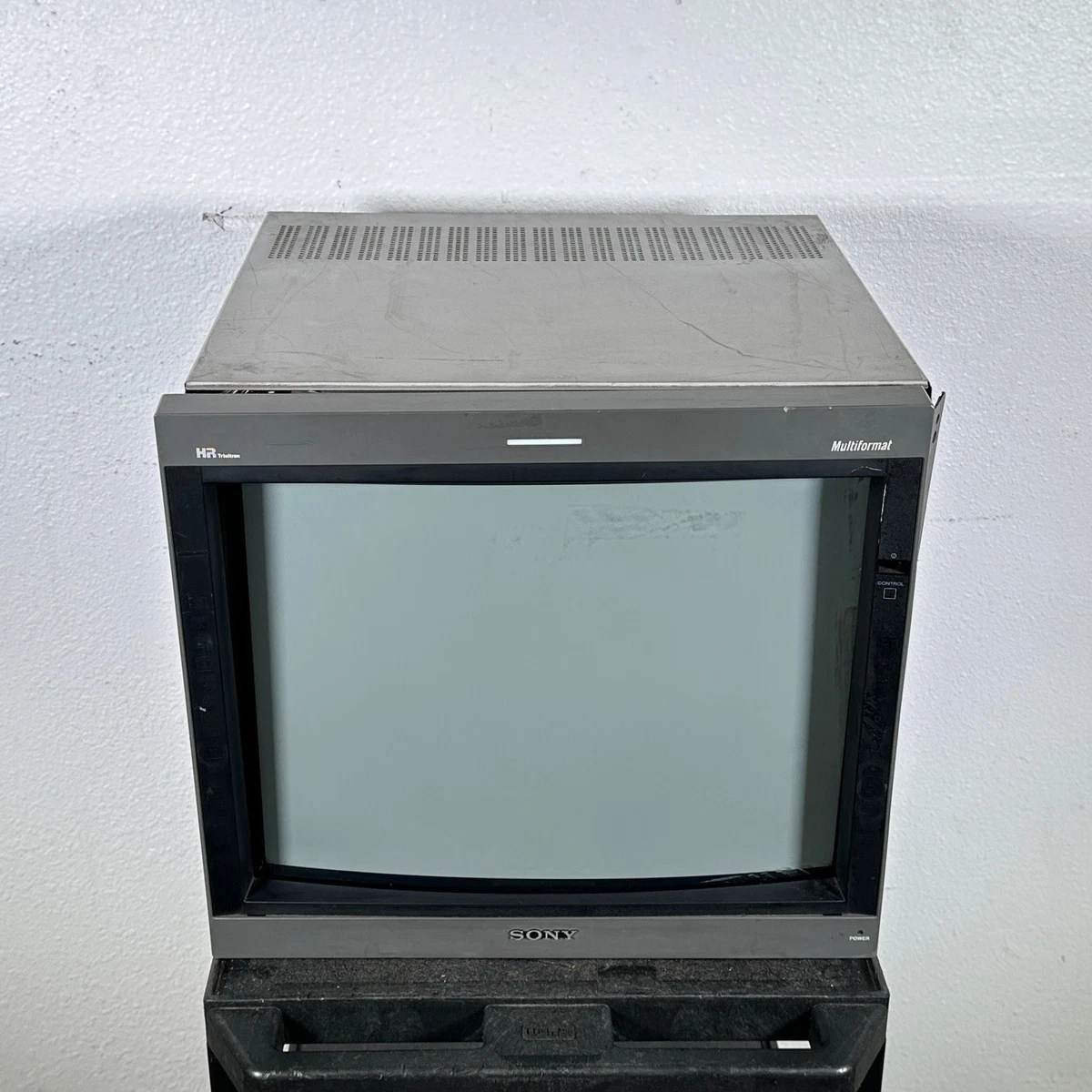 矢尾坂  SONY PVM-D20L5J 20インチビデオモニター 至高のブラウン管 #2：ピクチャーモニターPVM-D20L5J - YouTube