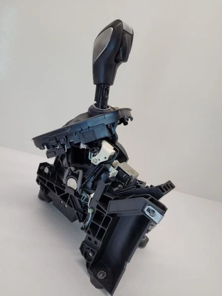 15 2015 Ford Focus Automatic Transmission AT Shift Shifter Gear Assembly - Image 4 of 4