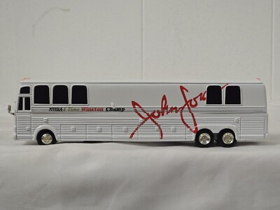 John Force 1/64 Castrol 1997 Prevost Bus Bank NHRA W649710254