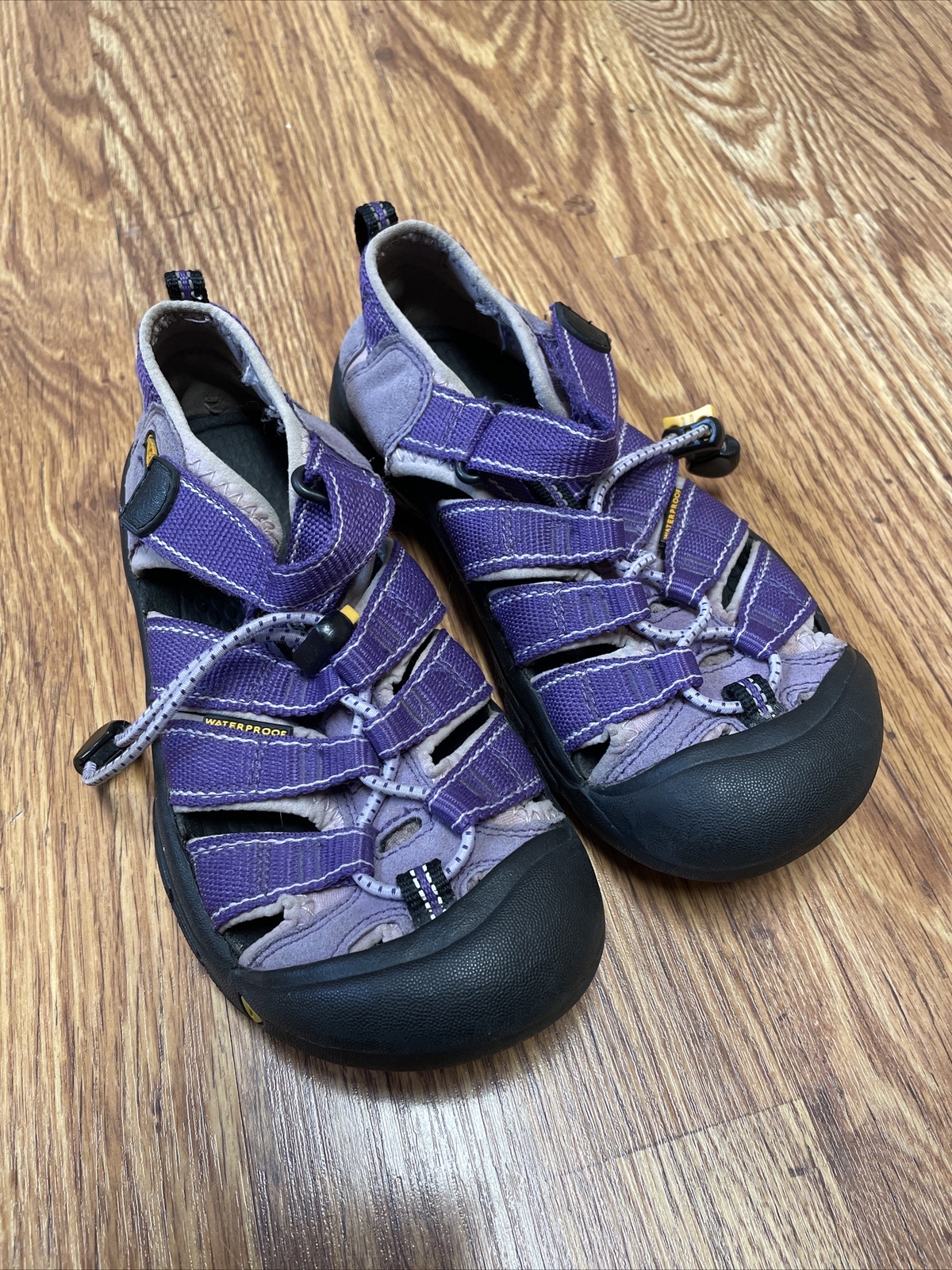 Sandali con scarpe da acqua da trekking KEEN Newport unisex bambini giovani US 2 viola