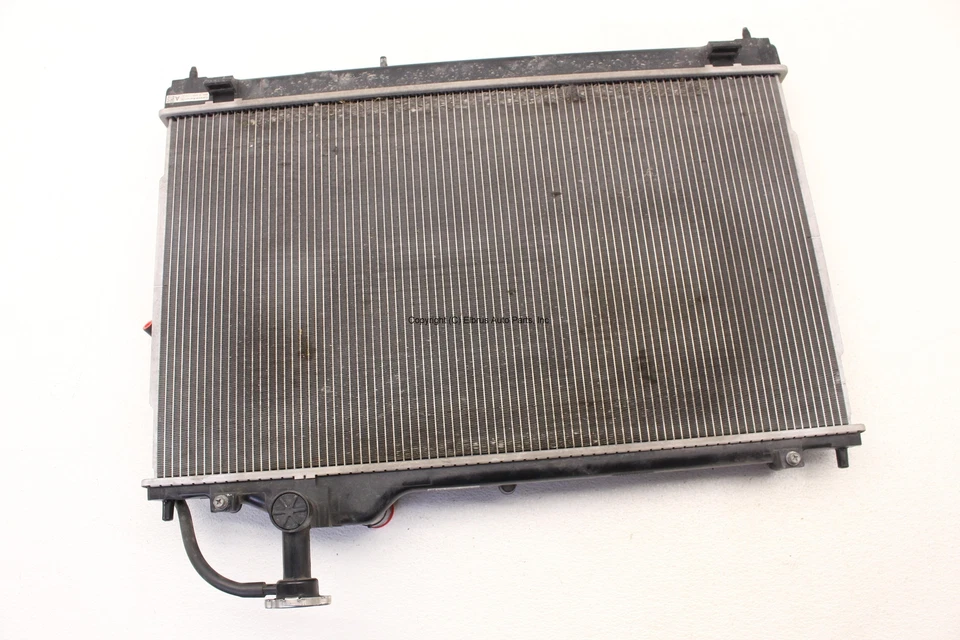 RADIADOR DE REFRIGERACIÓN DEL MOTOR MITSUBISHI OUTLANDER 2.4L 14 15 16 17 18 19 20 OEM *51K* Foto 2 de 3