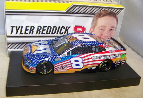 1:24 ACTION 2020 #8 CATERPILLAR NEXT GEN DOZERS TYLER REDDICK ROOKIE 1/504 #49 - Picture 2 of 8