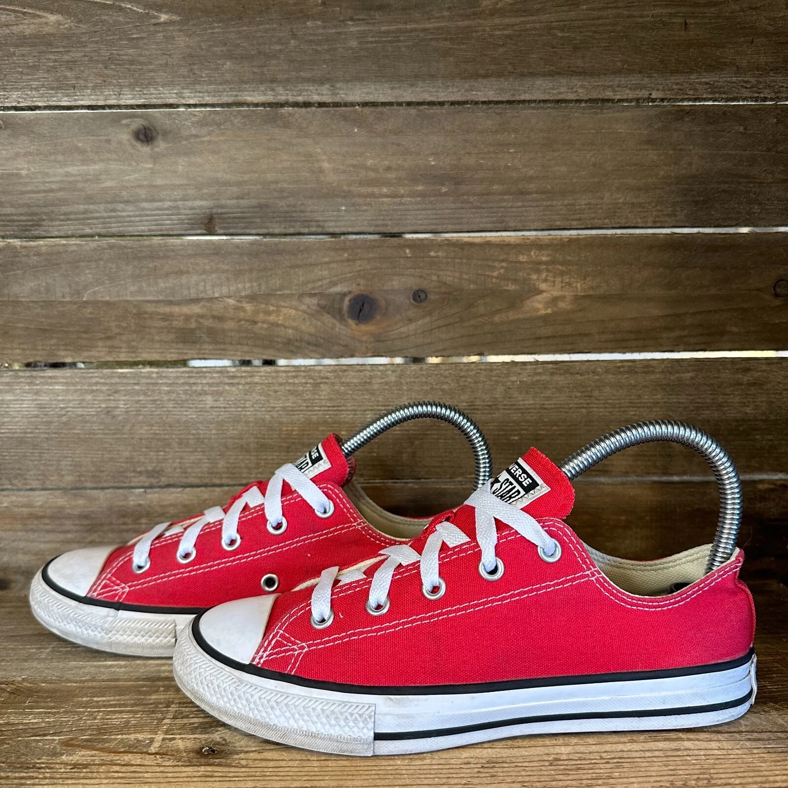 Scarpe da ginnastica casual da bambino Converse Chuck Taylor All Star basse rosse taglia 3 Y ottime condizioni