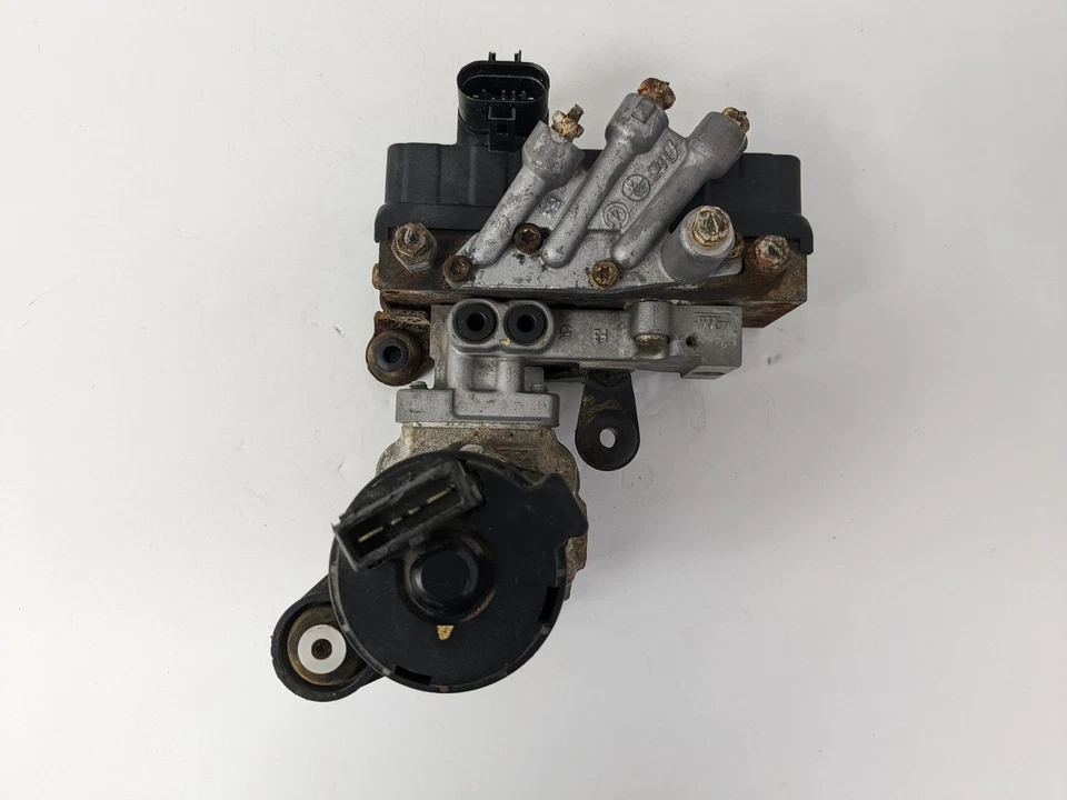 1993-1995 Volkswagen Jetta ABS Anti-Lock Brake Pump Control Module 10044707453 - Image 4 of 4