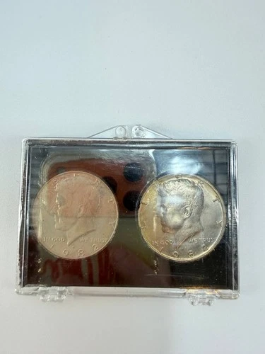 1982 P Kennedy Half Dollar Set With FG & No FG Variety 2 Coin Set