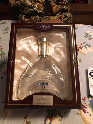 MARTELL EXTRA FINE XO COGNAC FONDEE EN 1715 BOTTLE IN ORIGINAL CASE - Collectors