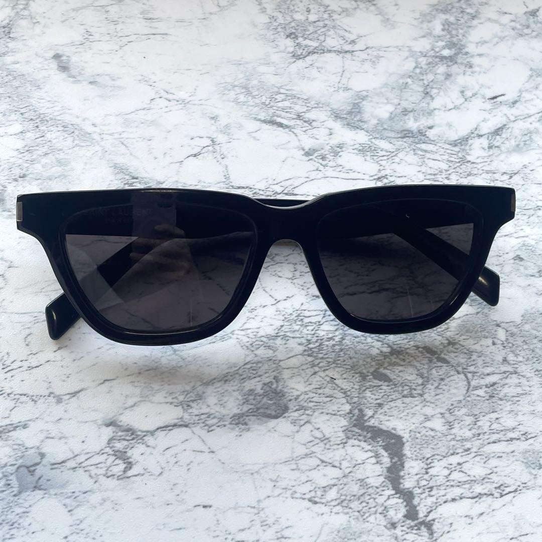 Occhiali da sole Saint Laurent SULPICE autentici montatura nera usati con piccoli segni di usura