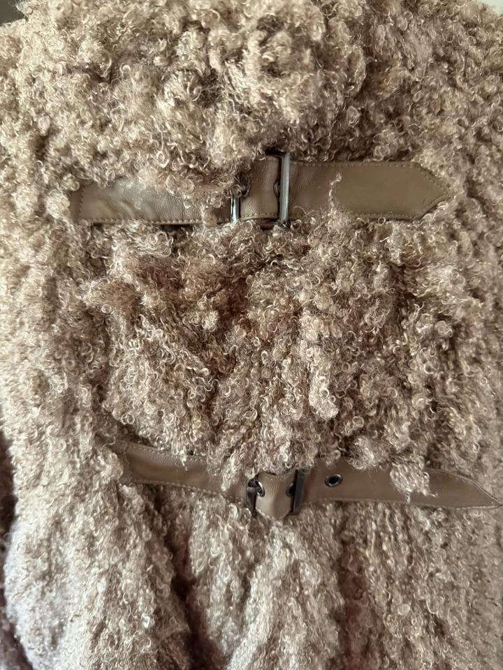 Bisou Bisou by Michele Bohbot Teddy Jacket L Faux Shearling Tan Buckle Closure - Image 2 of 4
