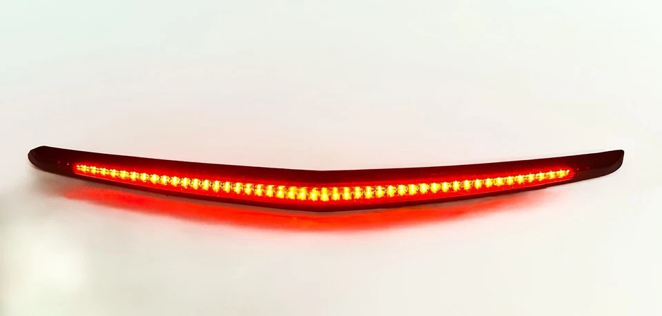 2008-2013 Cadillac Cts седан крепление крышки багажника 3-й третий тормоз задний фонарь скол - Изображение 2 из 4