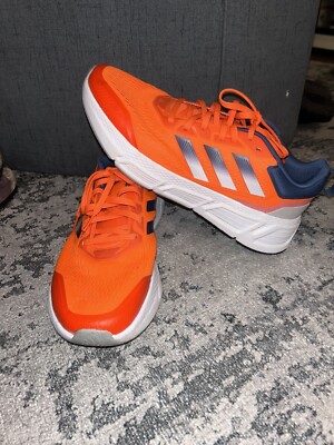 Size adidas Questar Orange