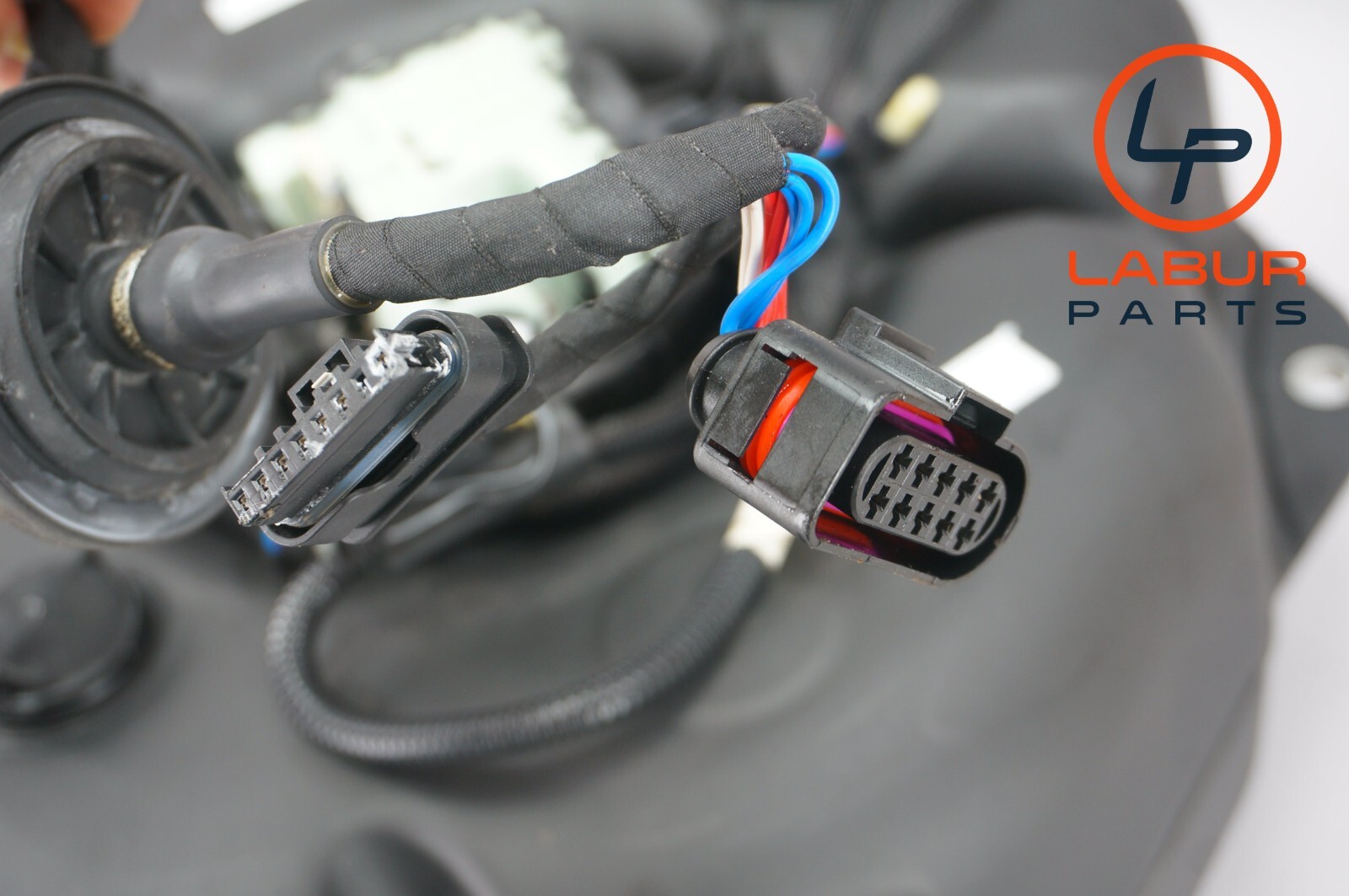 +Z4918 W212 MERCEDES 14-16 E250 BLUETEC DIESEL DEF FLUID TANK CONTAINER ...