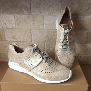 ugg tye stardust gold