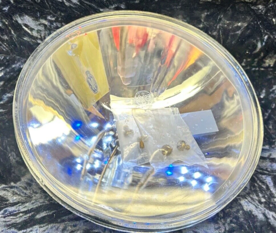 NEW NOS BOX GE 4557 SEALED BEAM LAMP Aircraft AVIATION LIGHT BULB 28v 1000/400 W - Image 2 of 4