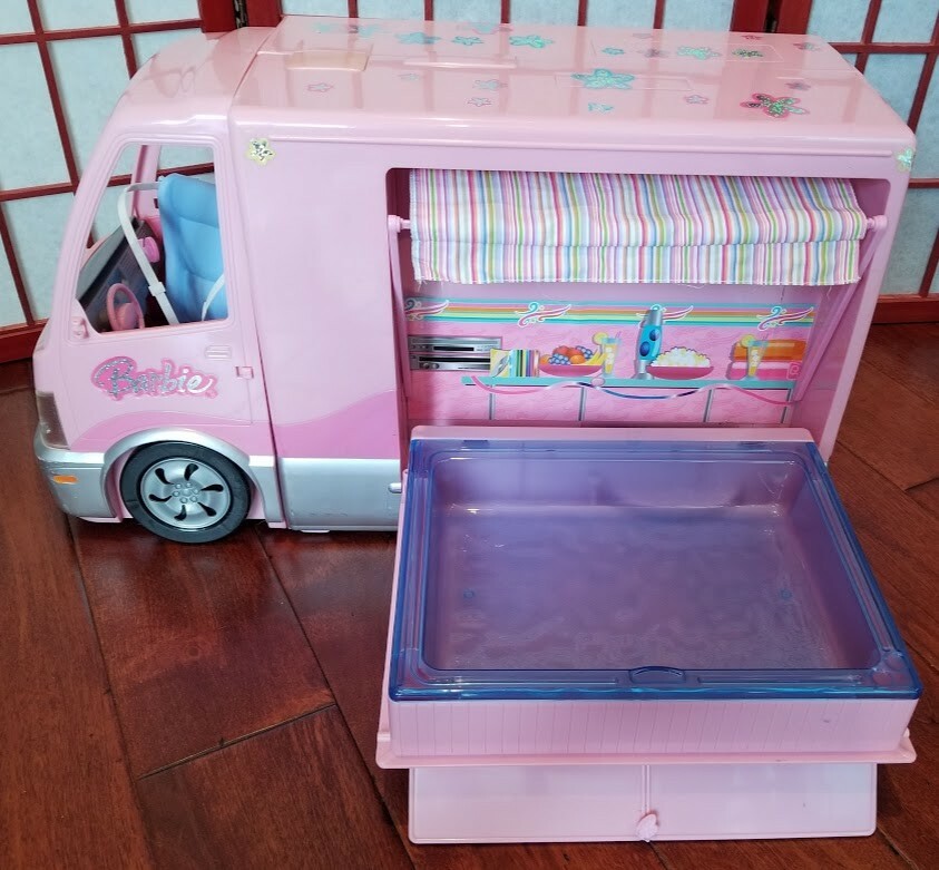 BARBIE HOT TUB PARTY BUS Pink Motor Home RV Camper 2006 Mattel Lights