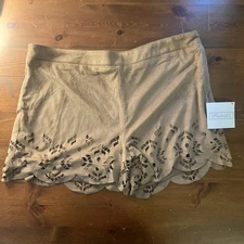 NWT STELLA LUCE bojo/bohemian shorts size XL light brown pretty lacey pattern