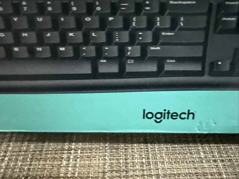 Logitech MK270 Wireless Keyboard and Mouse Combo (920-004536) - Image 4 of 4