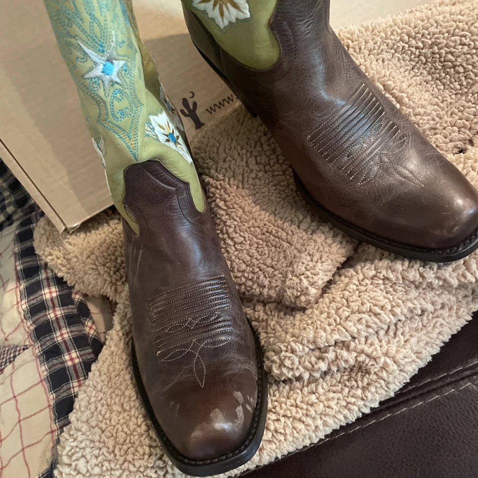 Double H Sonora 绿色和棕色皮革花卉刺绣西靴。 尺寸 8 — 第 3/4 张图片