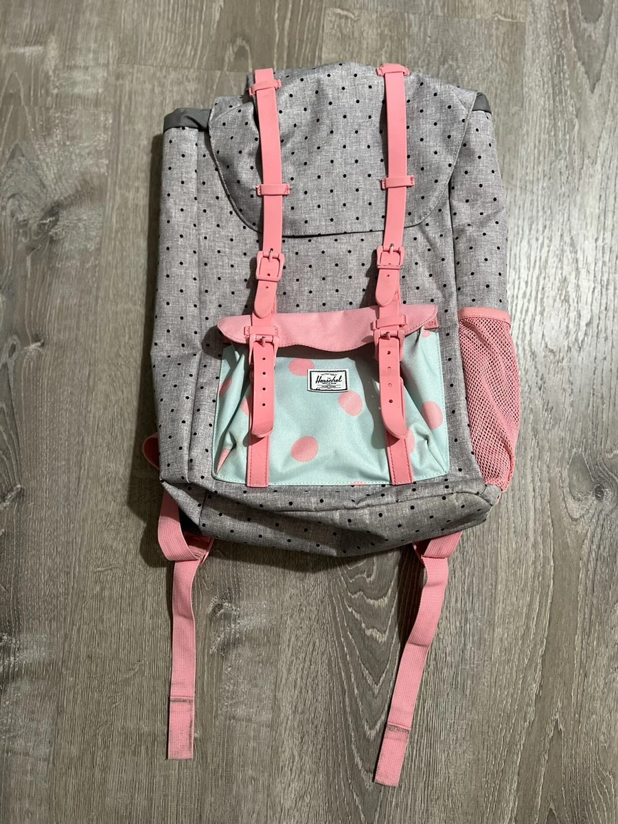Cleaning a top herschel backpack