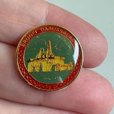 Vintage Brunei Darussalam Oil Rig Platform Enamel Souvenir Lapel Pin Collectible