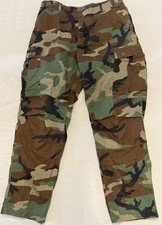 Mens Medium Regular Woodland Camo Combat Military Cargo Pants Trousers Vintage