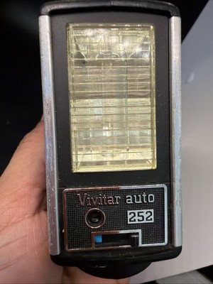 Vivitar Auto 252 Electronic Flash