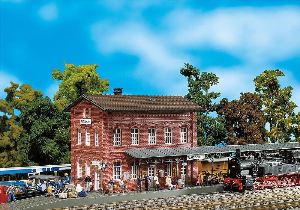 Gare Faller 110113 – Échelle H0 1/87 – Époque III – Modélisme Ferroviaire