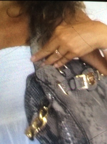 borsa Michel kors hamilton stampato pelle pyton grigio degrade’ con tracolla - Foto 6 di 6