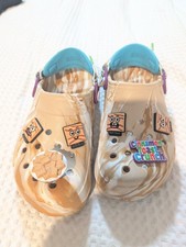 Crocs Cinnamon Toast Crunch Kids Youth Size J5 EUC Rare Sold Out Xmas Look