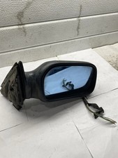 Retroviseur droit (ou coque) Audi 50