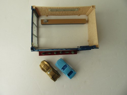 Soporte para hamburguesa Bachmann Plasticville HO Drive-In con 2 autos instrucciones y caja - Imagen 10 de 12