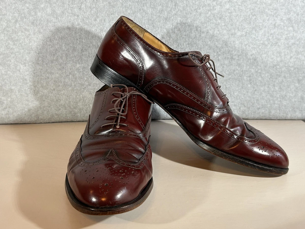 Salvatore Ferragamo Red Wingtip Dress Shoes for Men for sale  display picture 3