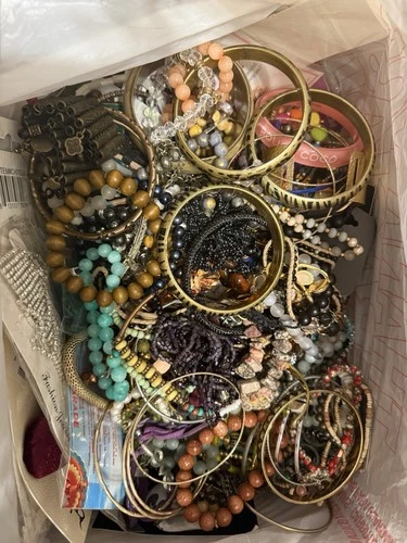 10+ Lbs Lot Scrap Junk Costume Jewelry Beads Vtg  Modern for Crafting Box A021