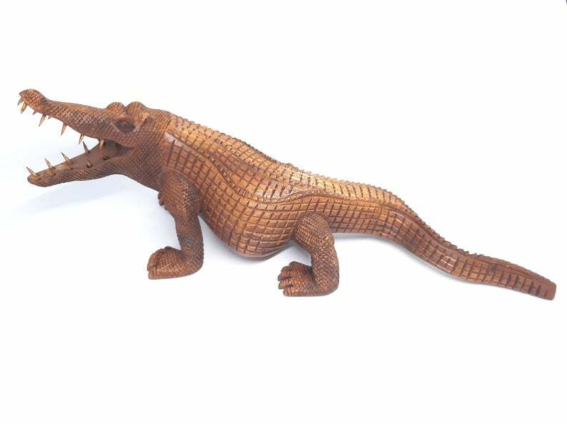 Incredibly Hand carved Wooden Crocodile Detailed Realistic Carving