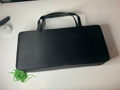 Vintage Designer schwarze Handtasche mattschwarz, Innenfutter grüne Quasten, silberne Diamanten - Bild 2 von 3