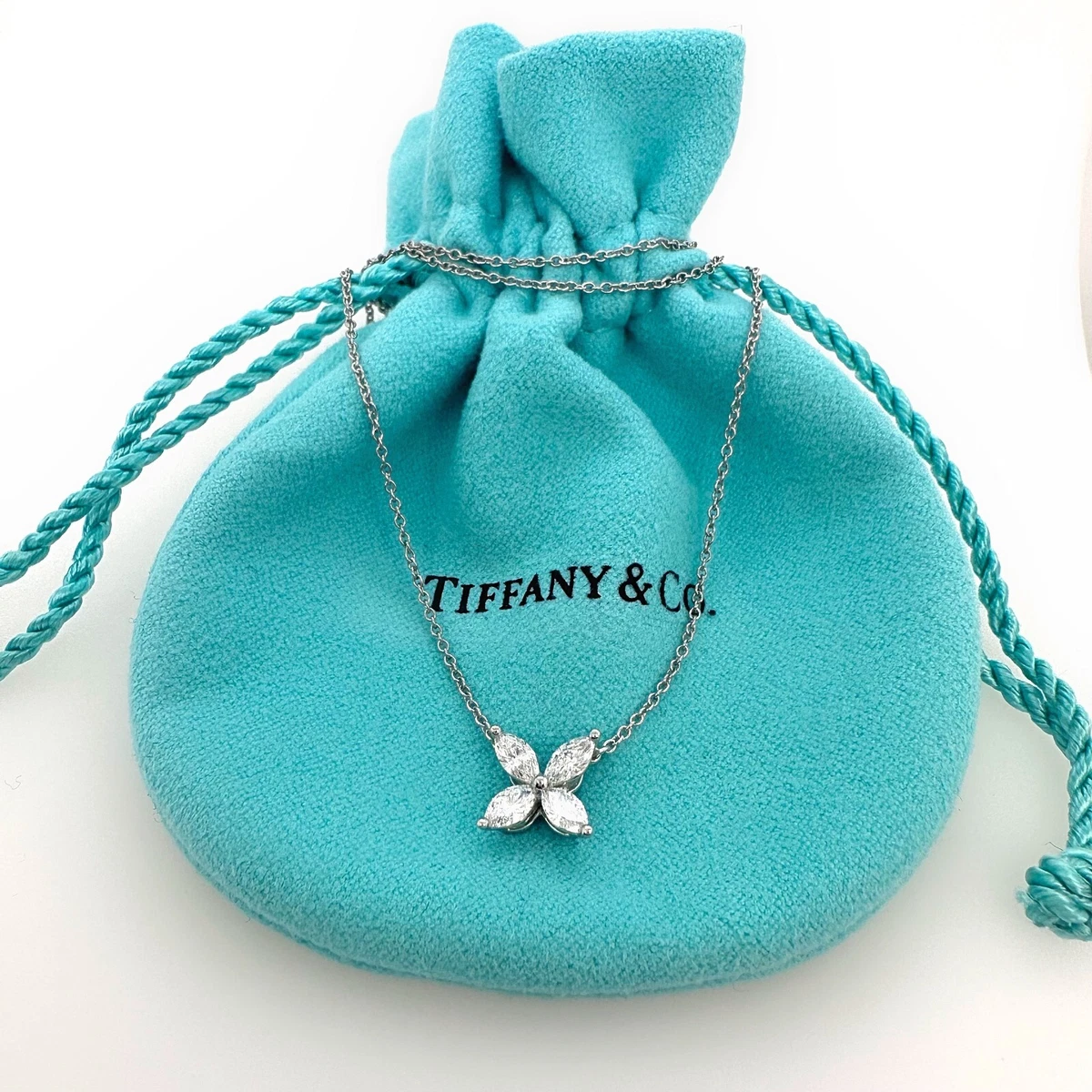 Tiffany victoria store necklace medium