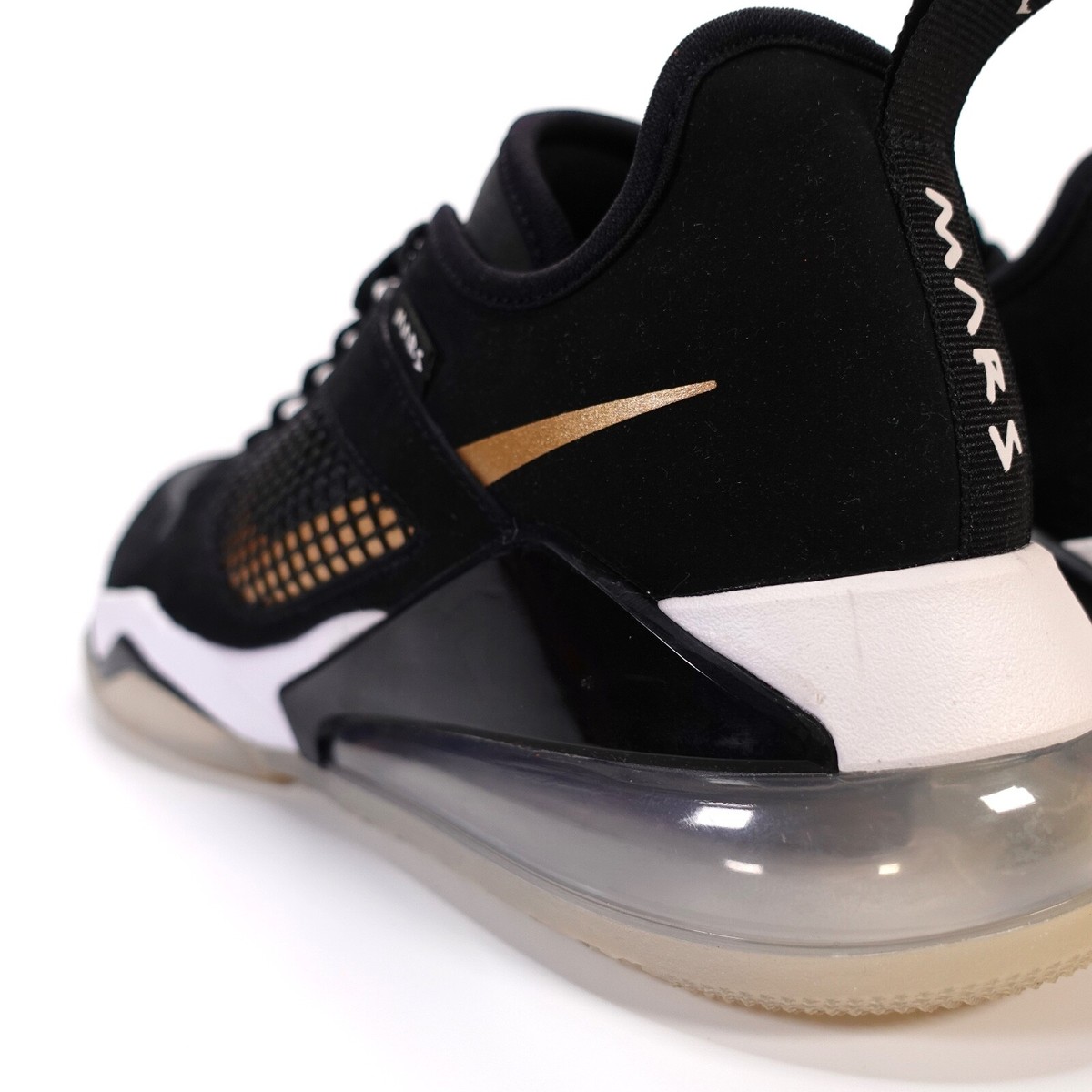 jordan mars 270 black gold price
