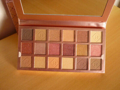 Makeup Revolution Soft Glamour Glam Glow Eyeshadow Palette oogschaduw 