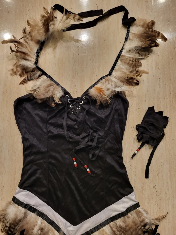 NUEVO CON ETIQUETAS FORPLAY SEXY DISFRAZ INDIO PLUMAS IMITACIÓN GAMUZA CUENTAS TALLA M/L $249 Foto 4 de 4
