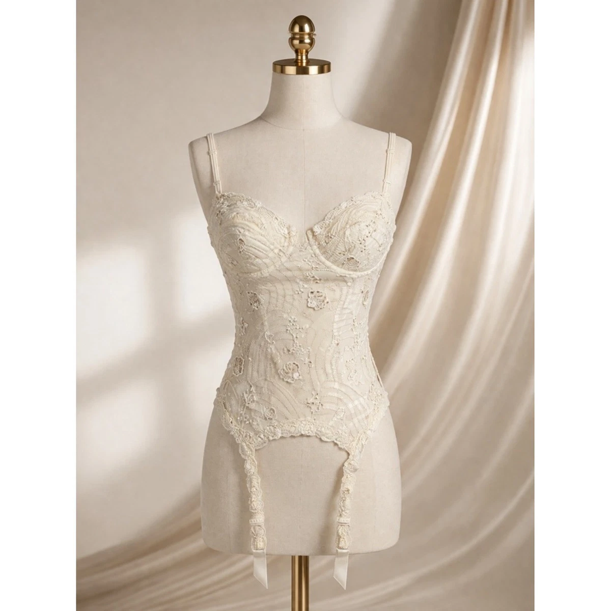 La Perla Off-White Lace 
Garter Corset LA PERLA -- White Lace Corset with Zip Front Boning Garters  main image 4