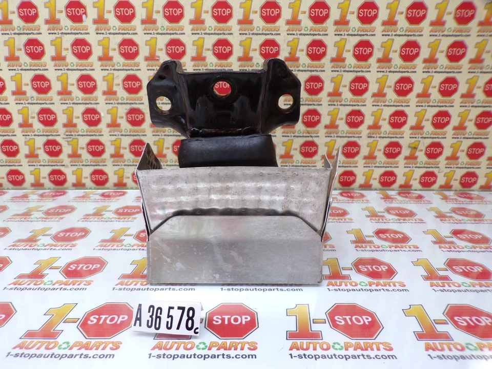 Chevrolet Suburban 1500 2007-2014 LH/RH soporte de montaje del motor 15854941 OEM Foto 3 de 4