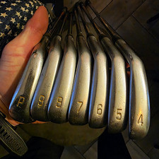 Mizuno JPX 900 FORGED Iron Set 4-PW / Right-Hand / Steel Stiff / 7 Clubs