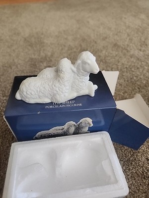 Avon Nativity Collectibles THE SHEEP White Porcelain Bisque Figurine - Box Excel