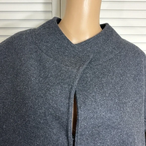 NWT Chico s Kennedy Gray Pleated Back Wool Blend Cape Small and Medium - Image 2 of 4