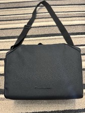 Vanguard Vesta Strive 30 – Shoulder Bag for SLR Camera and Accessories, Black 