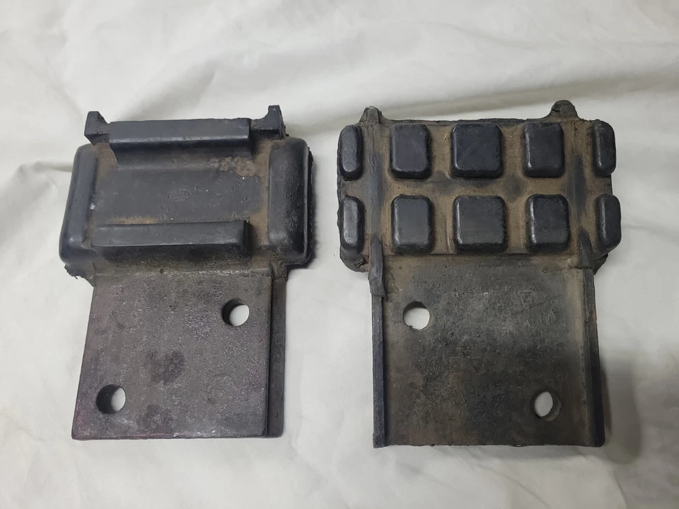 1949 1950 NOS FORD PASSENGER REAR TRANSMISSION MOUNT NEW USA MADE 8A-6068-B OEM - Image 2 of 4