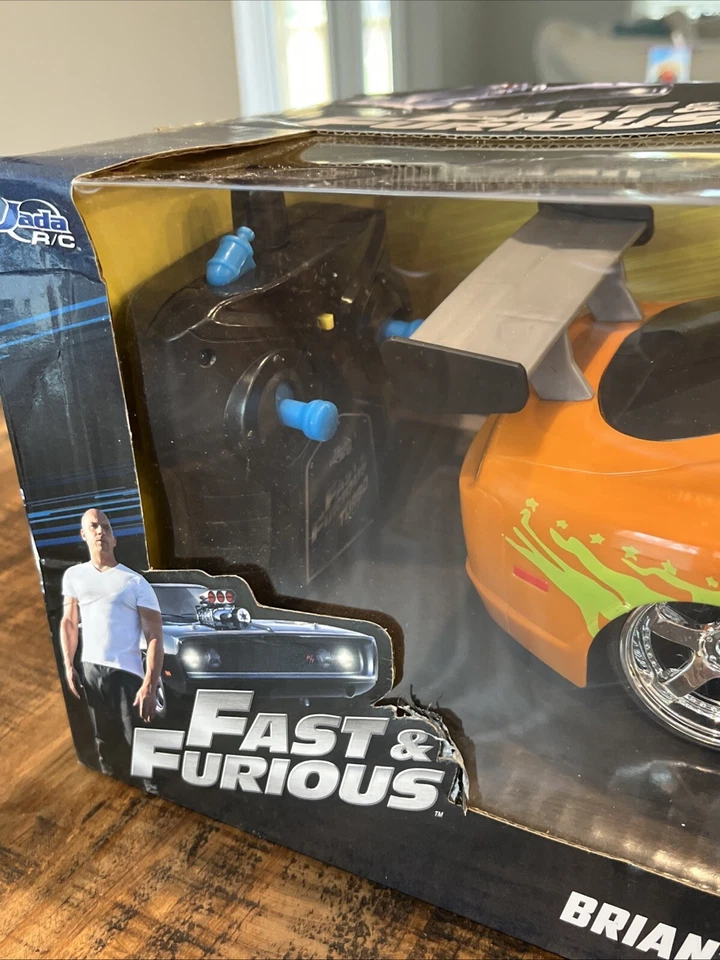 Fast & Furious Orange 1:16 Brian's 1995 Toyota Supra R/C Toy Car USB Jada Toys - Image 3 of 4