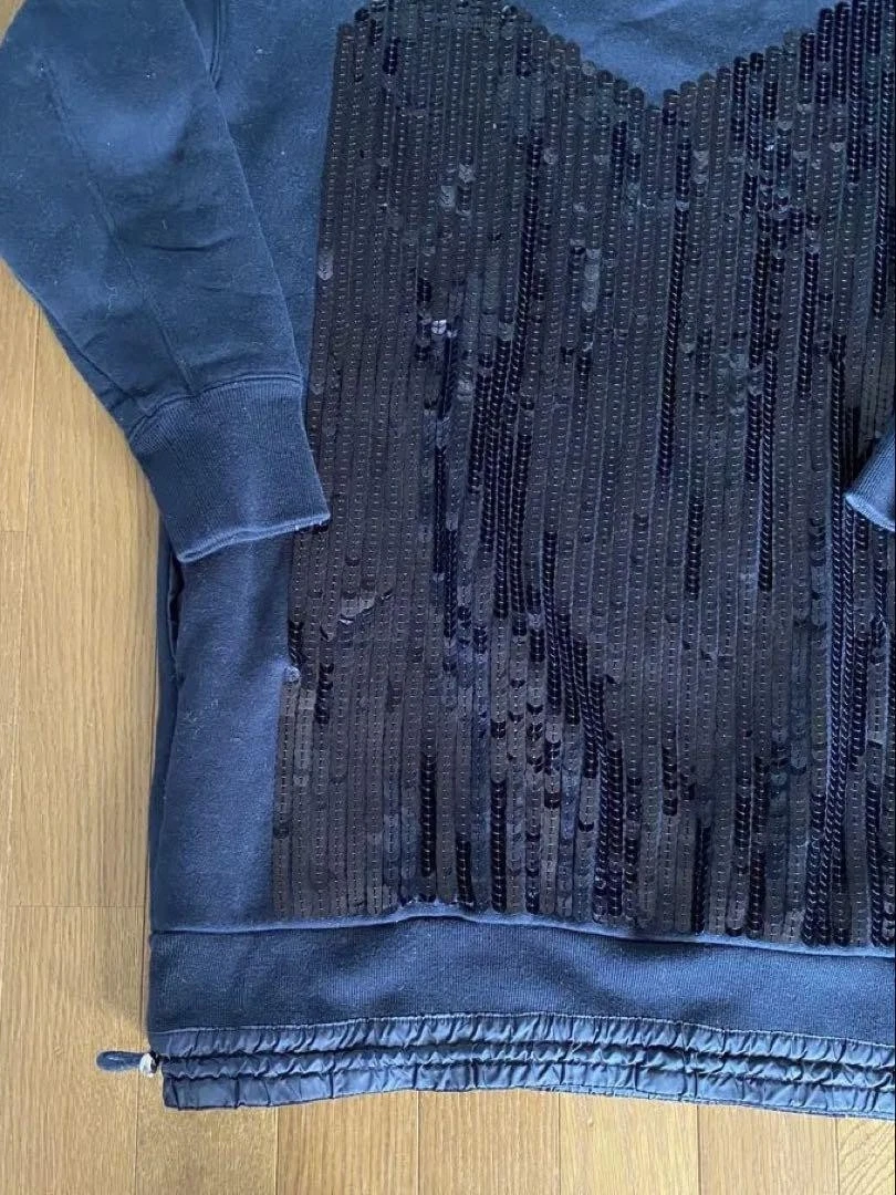 SACAI Abito con coulisse in felpa con paillettes Sakai